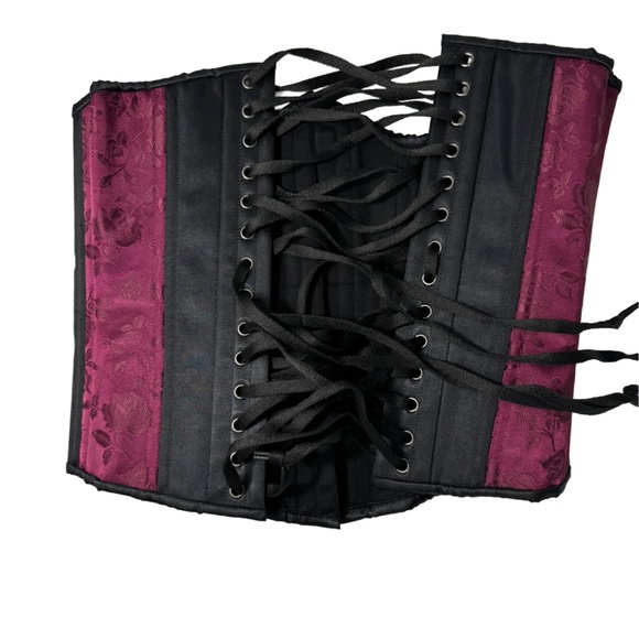 Hearts Delight Corset - Picture 7 of 10